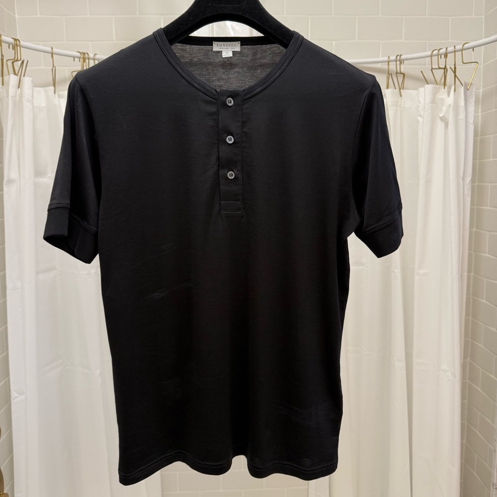 Sunspel Black Short-Sleeve Henley Polo